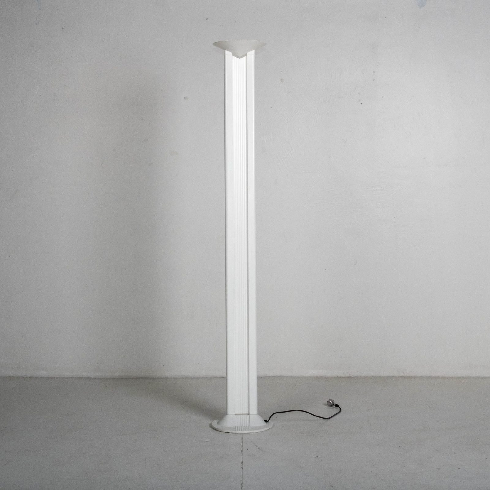 Floor Lamp In White Metal, 1950s, Italy Heroshot