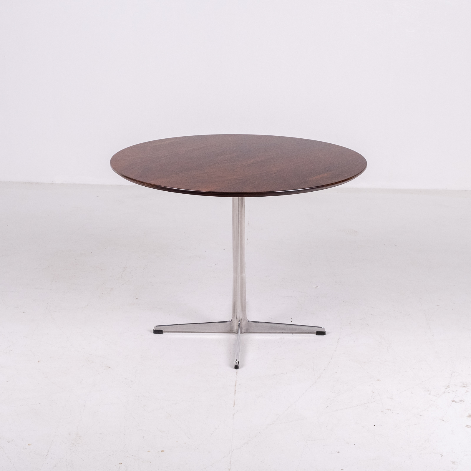 Cafe Table By Arne Jacobsen With Rosewood Top And Steel Pedestal Base, 1960s, Denmark 02