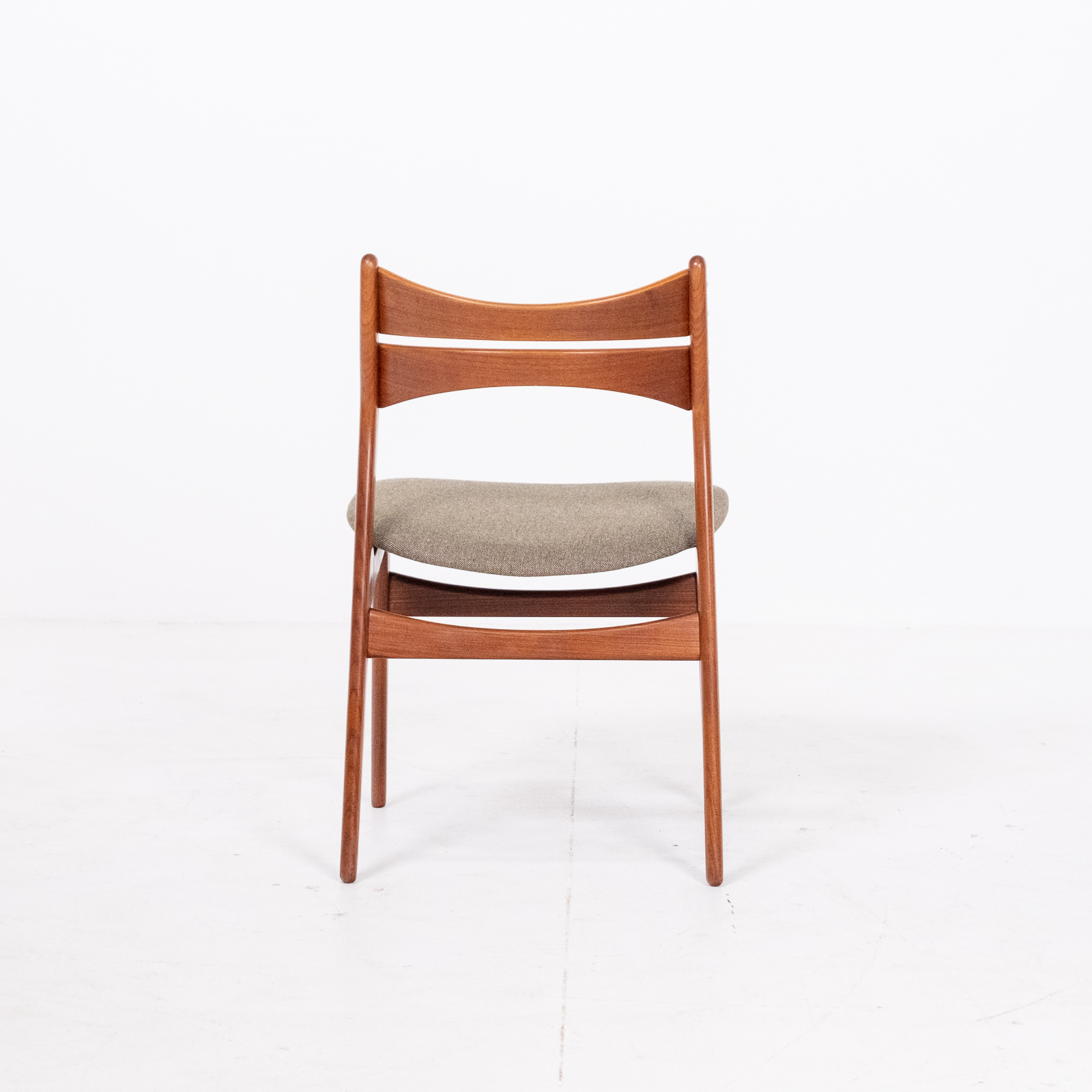 Set Of 2 Model 130 Dining Chairs By Erik Buch For Christian Christensens Mobelfabrik In New Instyle Upholstery And Teak, 1960s, Denmark 05