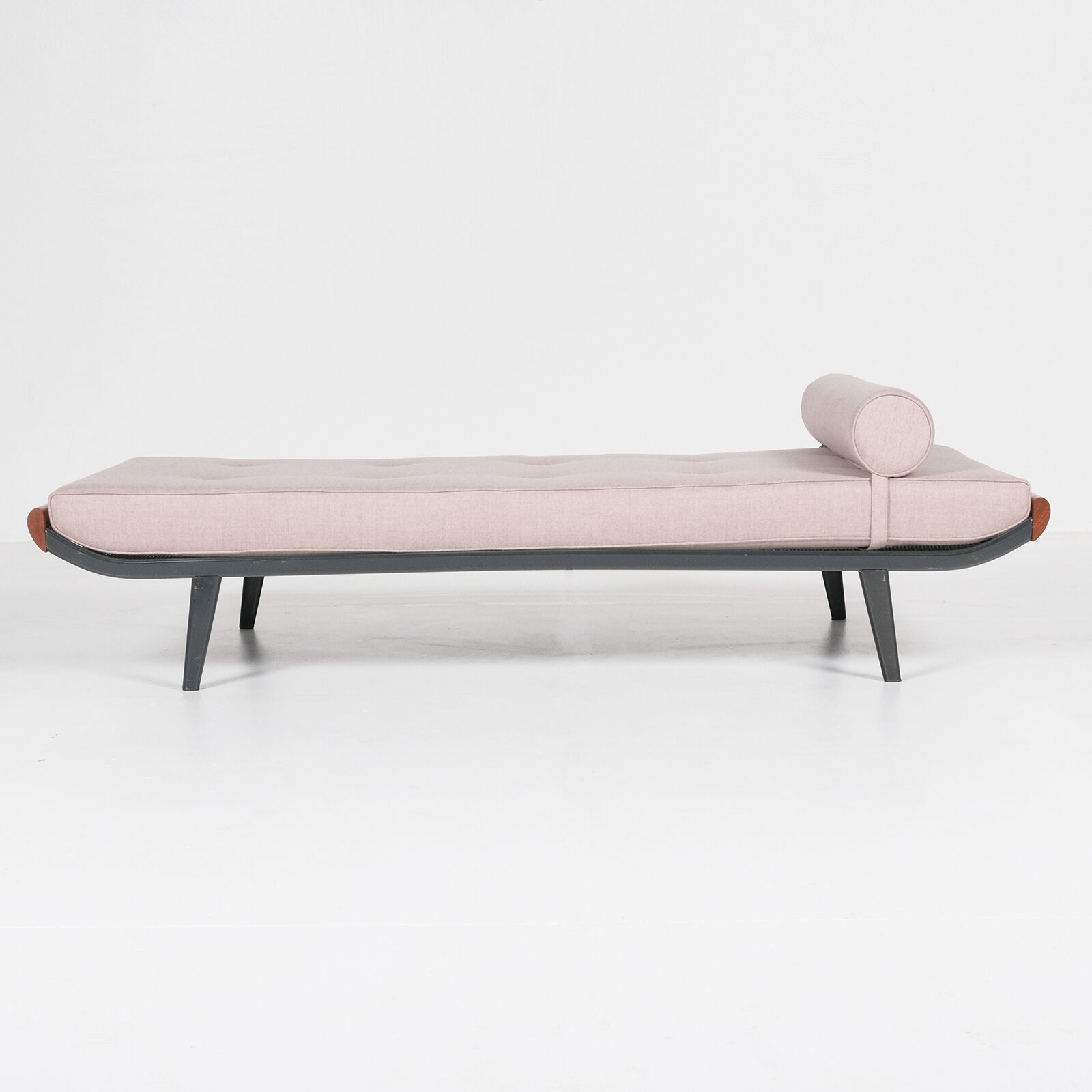 Cleopatra Daybed By Wim Rietweld For Auping In Pink 1953 Netherlands 02