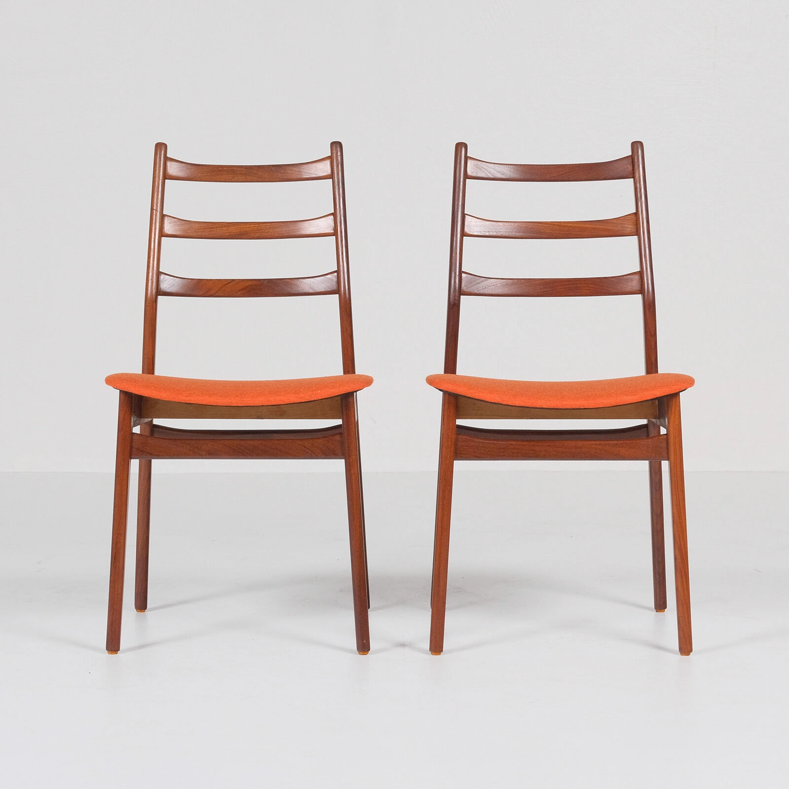 Set Of 2 Ladder Back Dining Chairs In Walnut, 1960s, Denmark 5