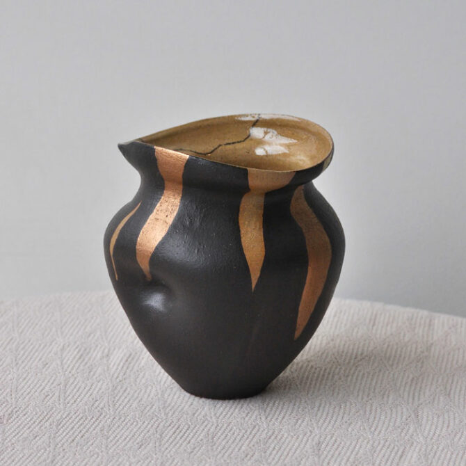 Yen Qin Golden Tiger Flared Vessel Thumb