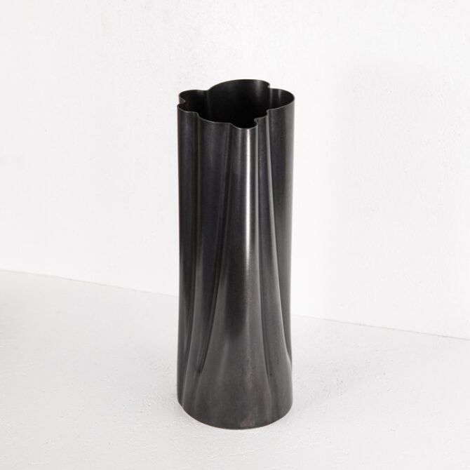 Ferro Forma Flow Form Vessel 17 Thumb